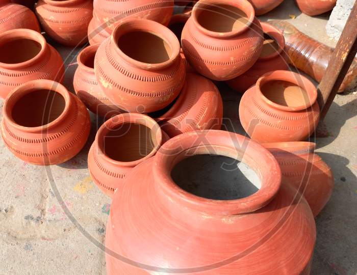 clay pottery, ghada, matka,pitcher,matki