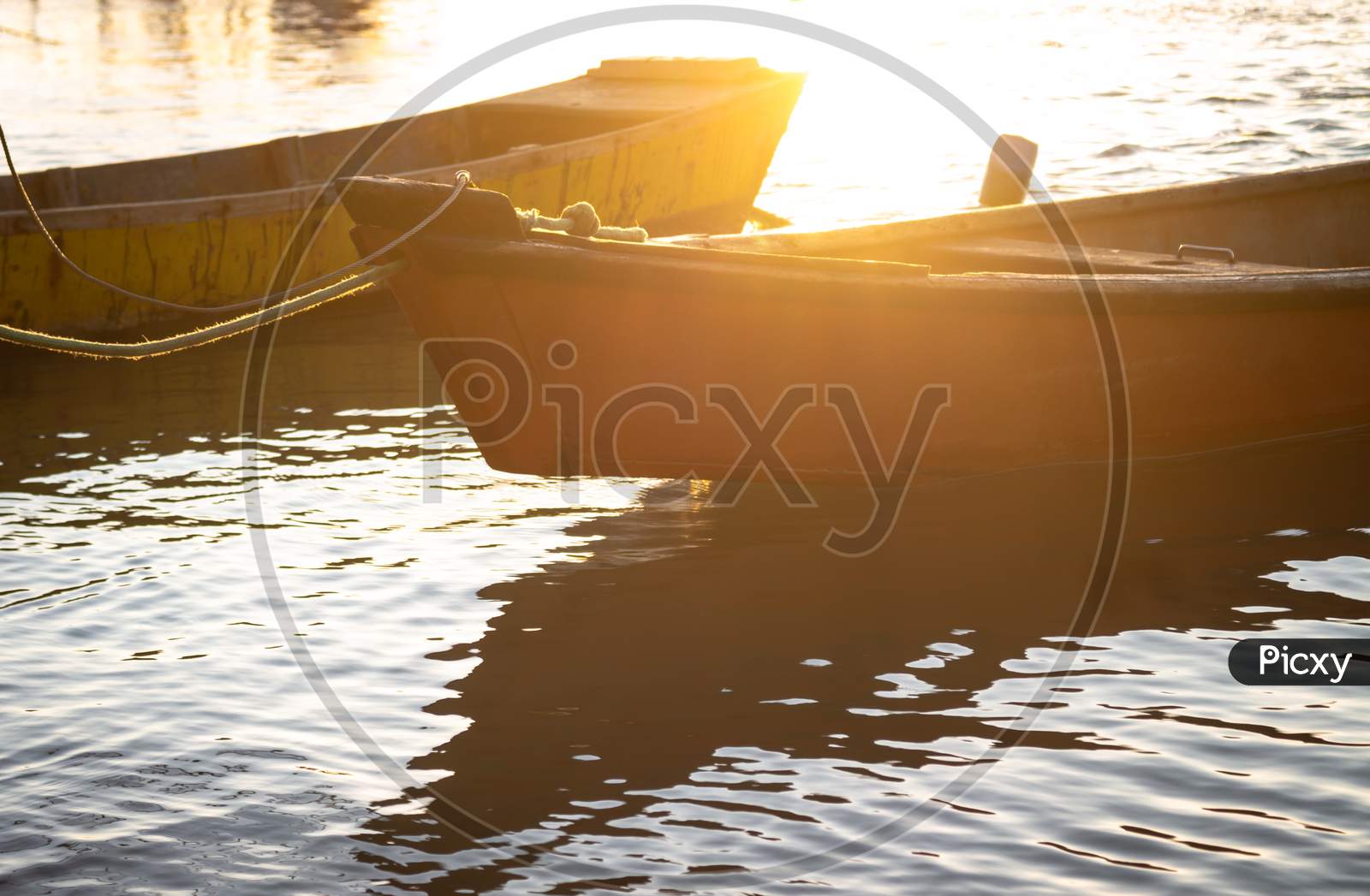 A Tin Fishing Boat Moored at the Shore of a Small Pond Stock Image - Image  of pond, level: 265855309