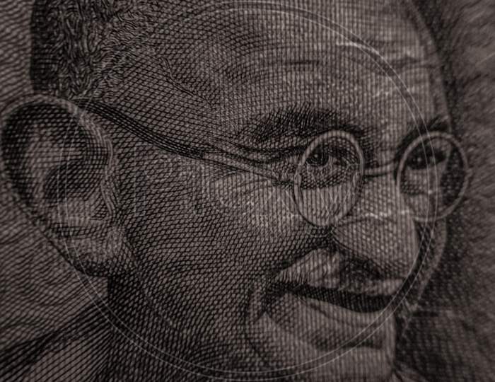 Mahatma Gandhi image in a note