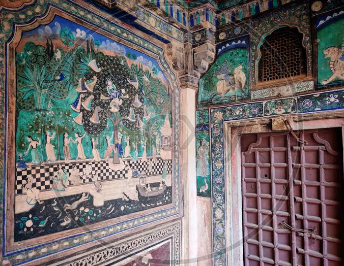 Miniature paintings at Bundi Palace chitrashala