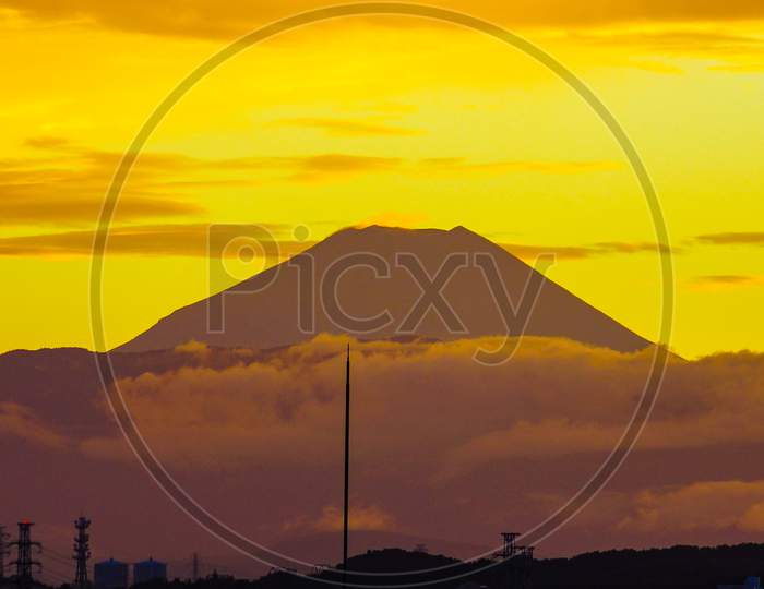 Fuji Of Silhouette That Is Wrapped In The Sunset