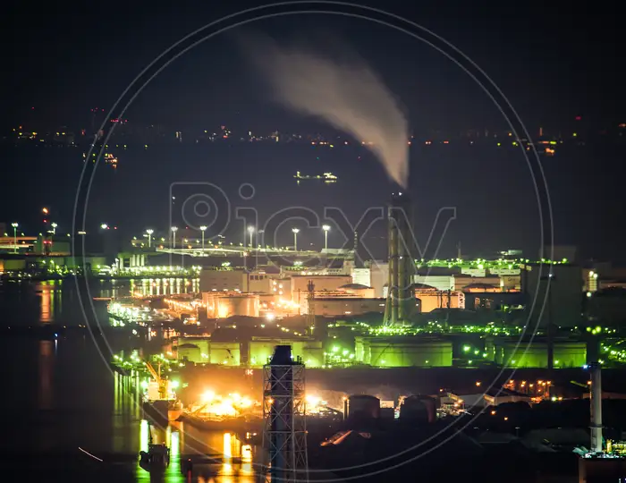 Image of Keihin Industrial Zone Seen From Yokohama Landmark Tower