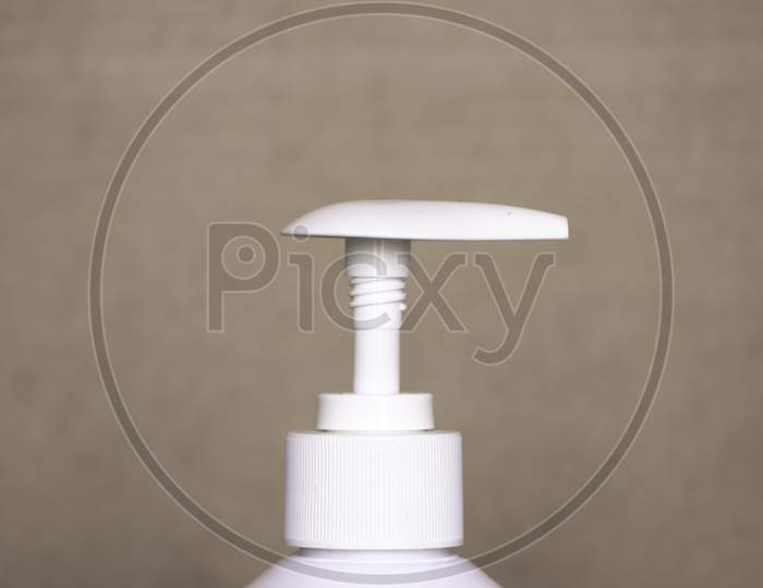 Hand Sanitizer Dispenser Plastic White Pump