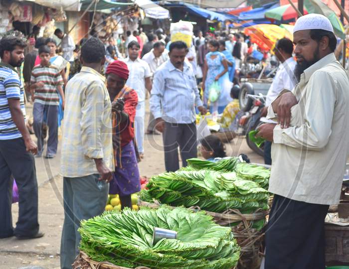 Betel leaf vendor in Bangalore