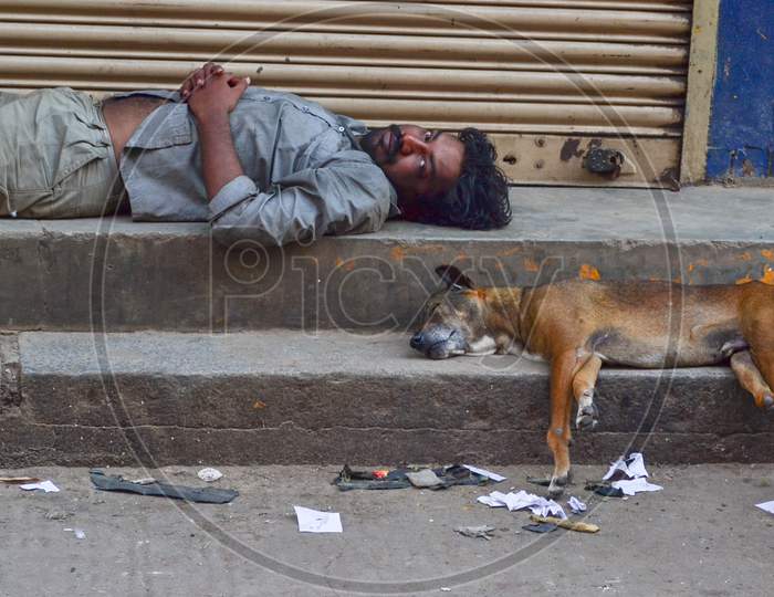Sleeping on the streets of Bangalore