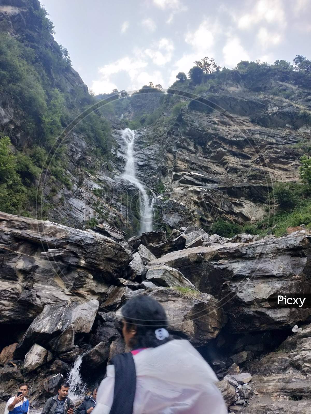 waterfall in kedarnath