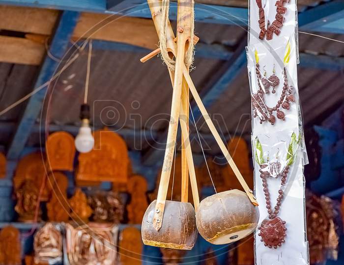 Hand Made Beautiful Handicrafts Of Burned Earth Teracotta Sold In The Village Marked Even Exported In Different Foreign Countries From The Red Soil Of Bankura District Of West Bengal. India. Dec 2020.