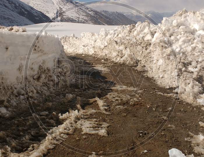 Image of leh ladakh, snow hills