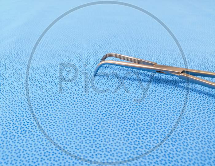 Mixture Dissecting Forceps, Right Angle Or Lahey Homeostatic Forceps Tip