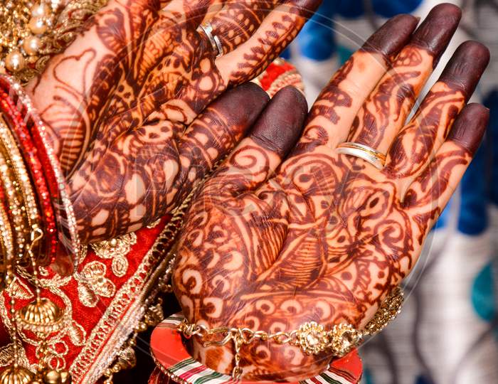 Bridal Mehndi On Hands | Photo 88680