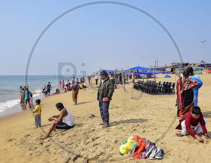 People Enjoyeing Beach Life Of Puri Beach In Eastern India A Holy Place To Have Fun. February 2020.