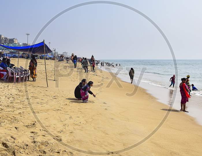 People Enjoyeing Beach Life Of Puri Beach In Eastern India A Holy Place To Have Fun. February 2020.