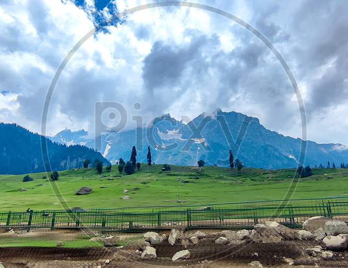 Beautiful Mountain & Cloudy Sky View Of Jammu And Kashmir