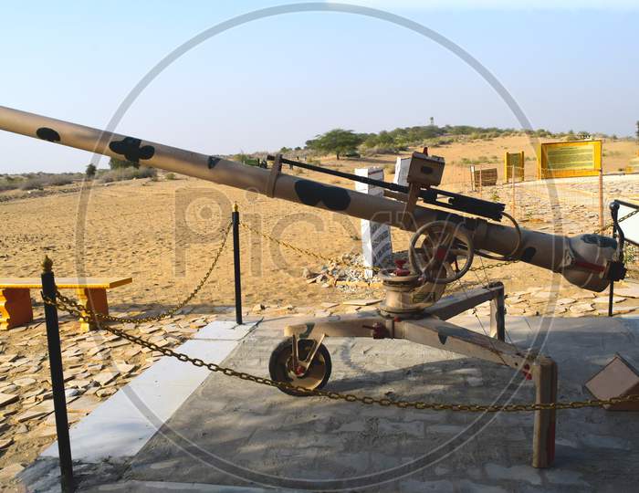 A picture of an artillery gun on display at the Longewala, located close to the India-Pakistan Border.