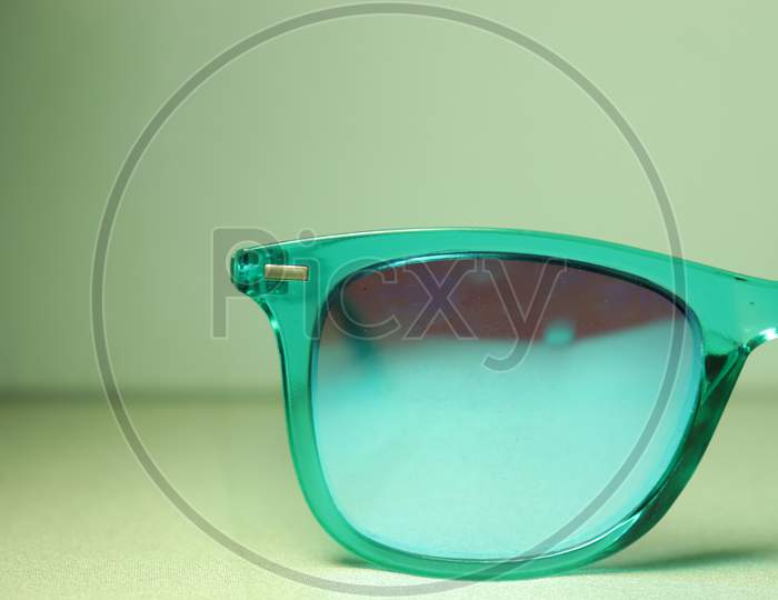 Image of Ocean Blue goggles.-IN628858-Picxy