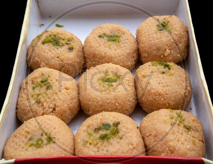 Authentic Indian Sweet Balls Made With Condensed Milk And A Bunch Of Sugar|Indian Sweets