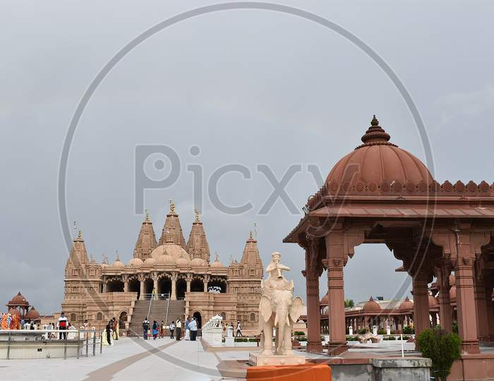 Shri Swaminarayan Mandir, Kolkata Or Akshardham Temple Of Kolkata