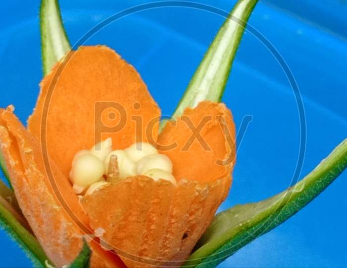 Carving with vegetables for food decoration