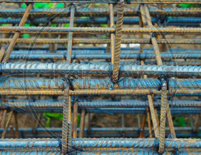 Using Steel Wire For Securing Steel Bars With Wire Rod For Reinforcement Of Concrete Or Cement. Focus To Steel Wire