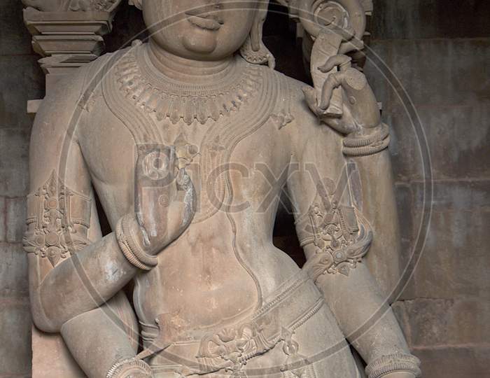 Sculpture At  Chaturbhuj Temple
