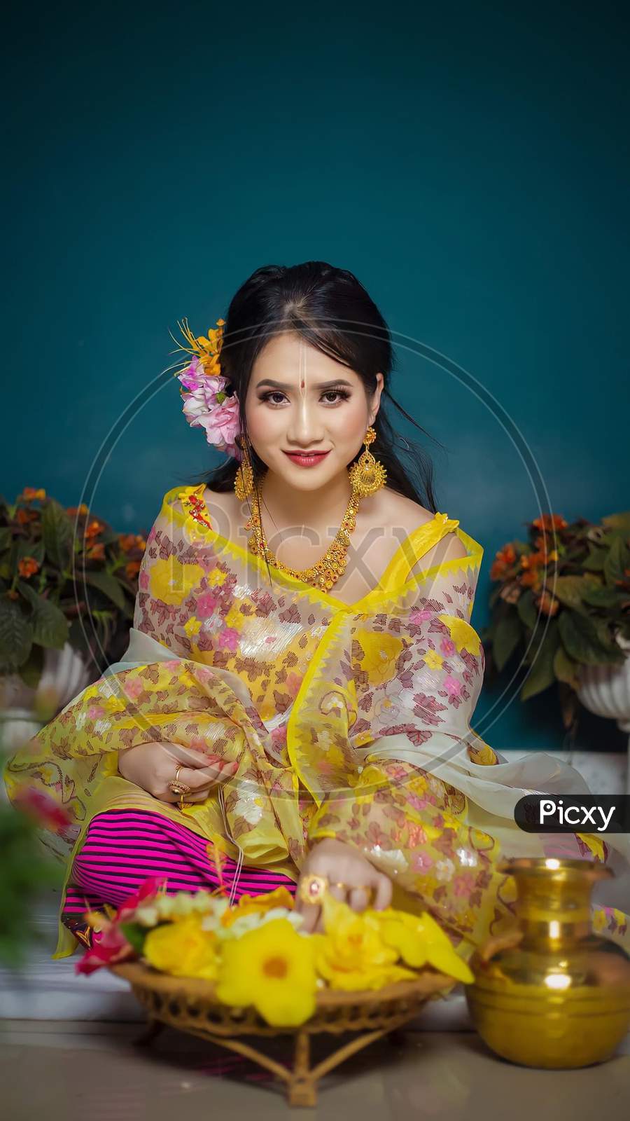 Manipuri Costume Rental Services at best price in Indore by Nrityanjali  Kala Kendra | ID: 13611768062