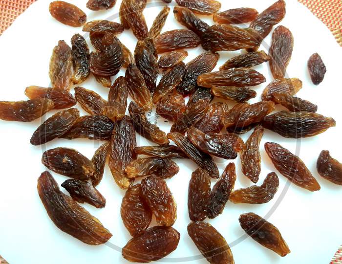 Fresh and healthy raisins images