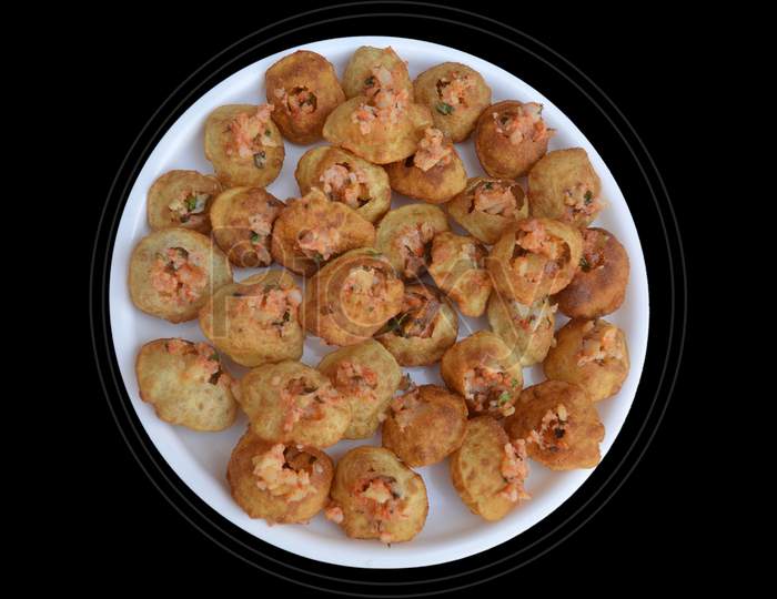 indian panipuri or golgapa dish