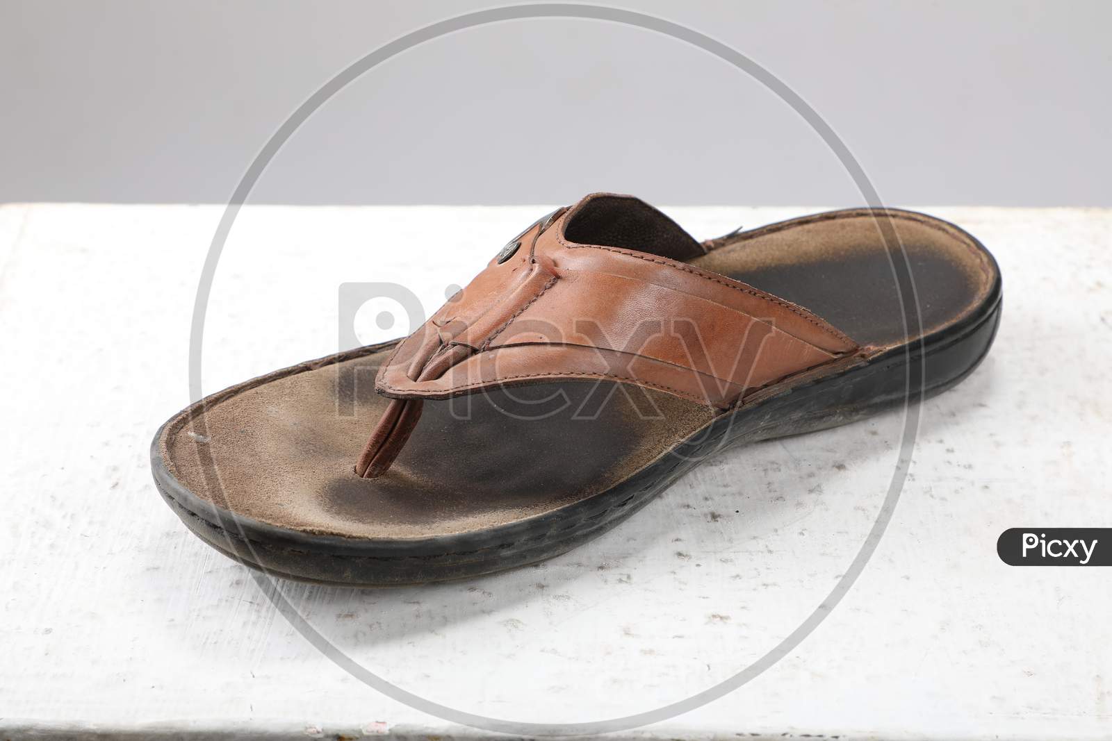 Men's Brown leather chapple