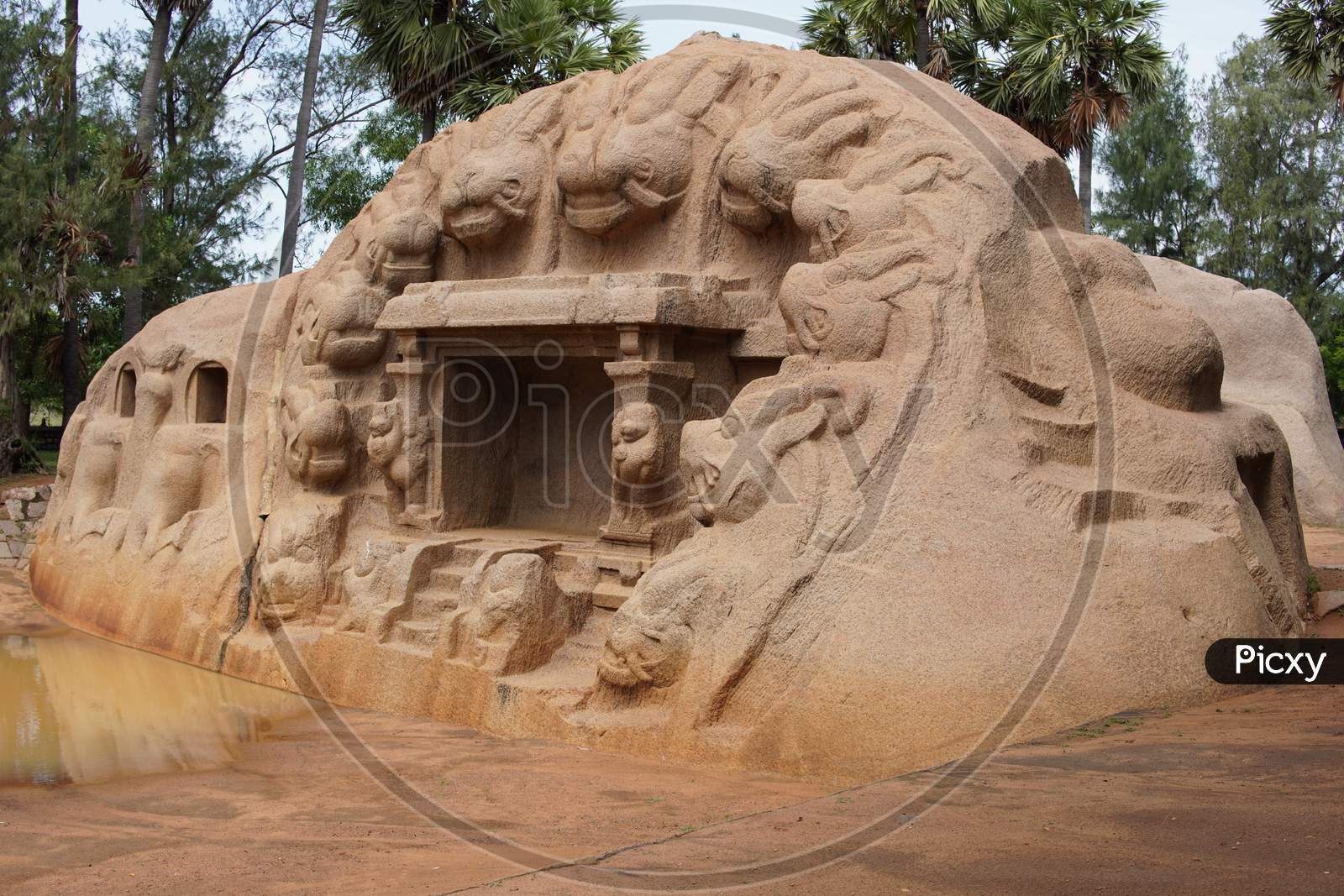 Tiger Cave stone carving