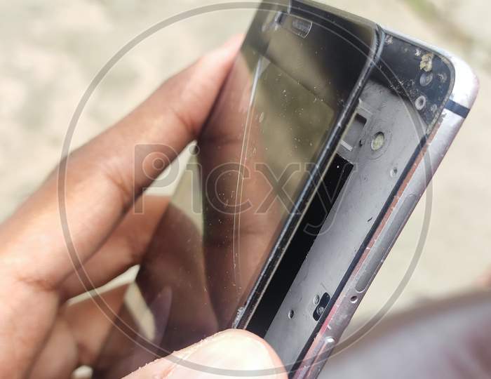 Broken Phone, Broken Screen , Mobile Gadgets, Mobile Repairing Mobile