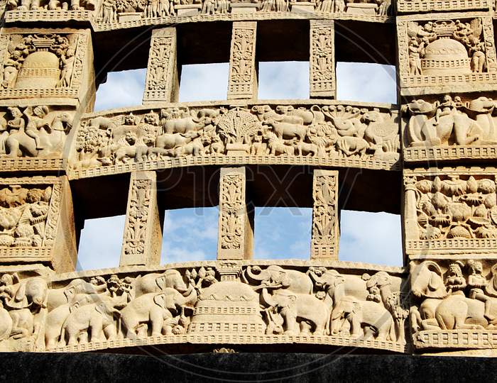 Carving On Gateway, Sanchi