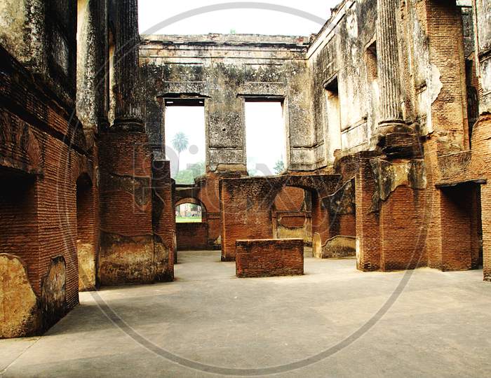 Dilapidated Residency, Lucknow