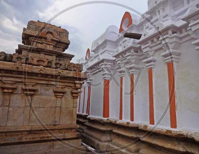 chandragiri hills jain temple hassan karnataka