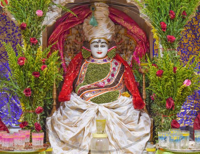 Picture Of Lord Mahavir Swami Idol Also Known As Vardhaman Mahavir Was Decorated On The Occasion Of Mahavir Jayanti